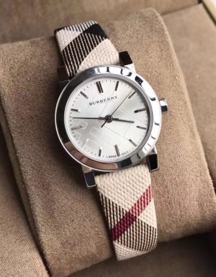 Đồng hồ Burberry nữ dây da Check